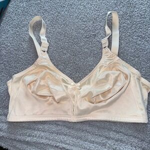 Bali 3820 Full Coverage Comfort Stretch Wireless Bra Beige Size 40D NWOT